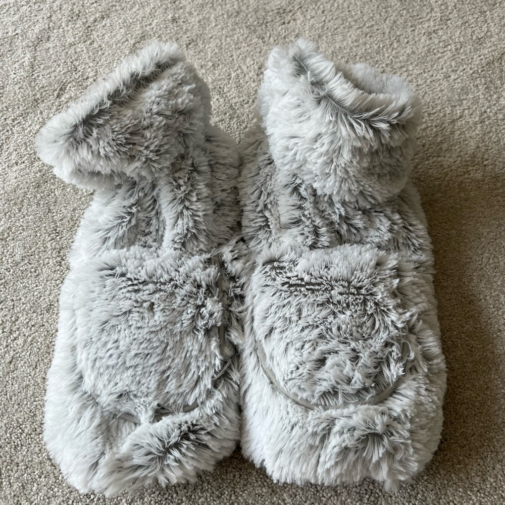 Earnie’s Lavender Scented Microwavable Slippers